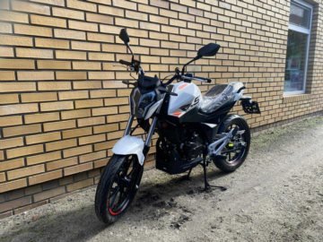 KEEWAY RKS 125 BIALY 01234