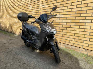 KYMCO AGILITY S50 BRAZOWY MAT 00433 Z KUFREM