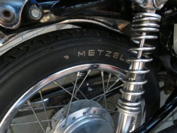 MOTOCYKL HONDA CM TWIN 185 T