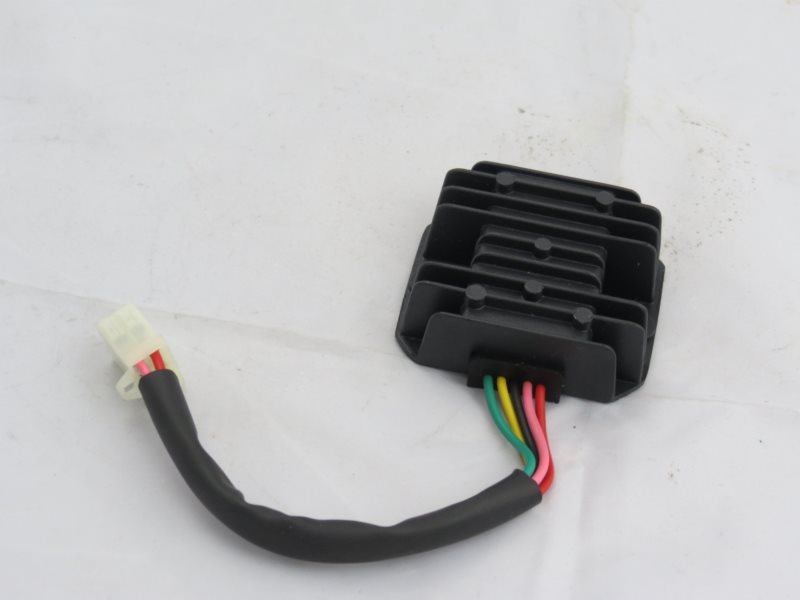 REGULATOR NAPIECIA BASHAN 5 PRZEWODOW junak 125