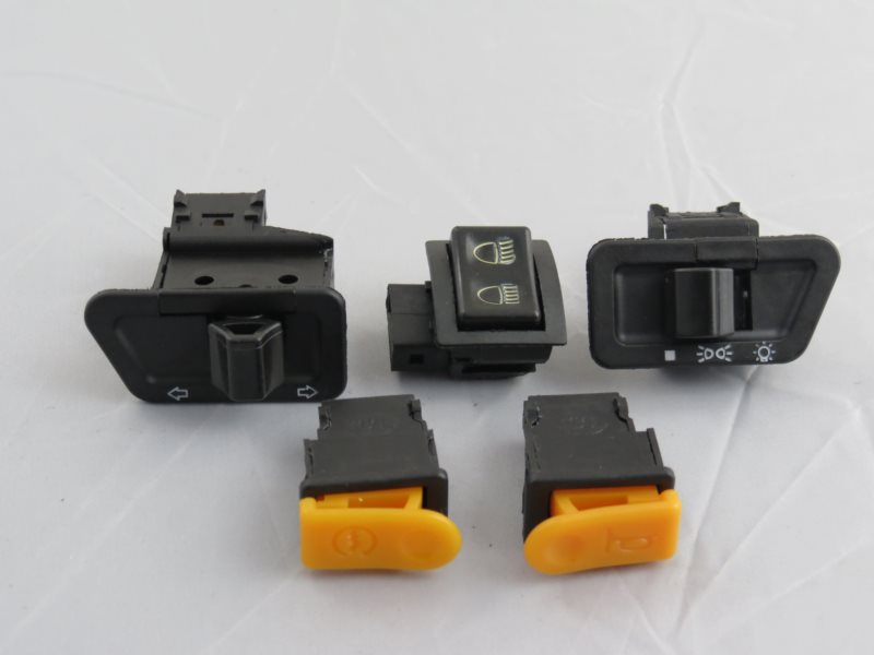 PRZELACZNIKI KPL BASSA 727 DELUX1 02-YY50QT006009-