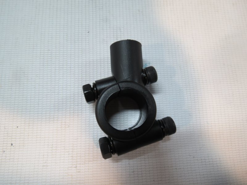 OBEJMA KIEROWNICY NA LUSTERKO  M10/Y CZARNE AB7938