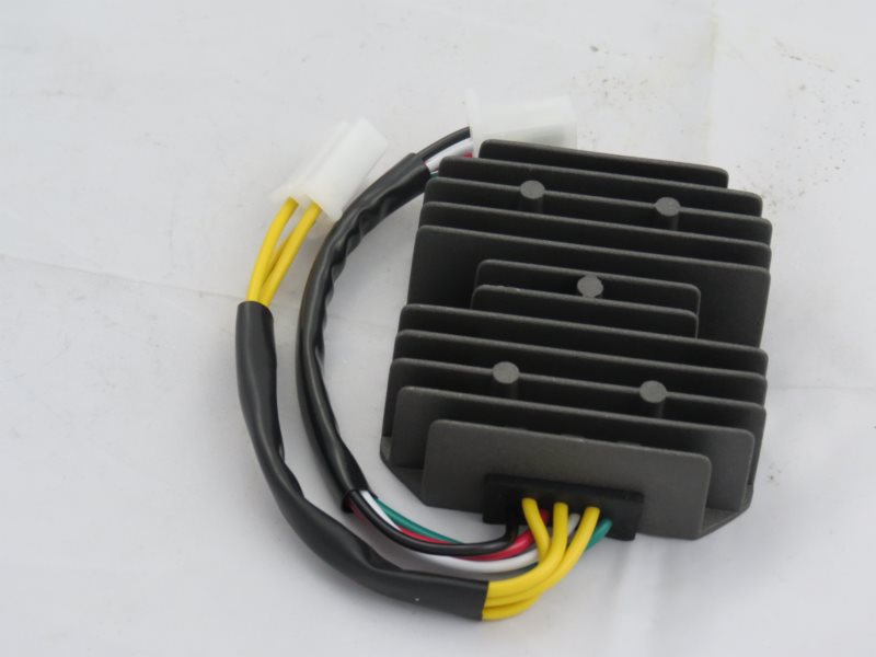 REGULATOR NAPIECIA 7 PRZEWODOW AW0068