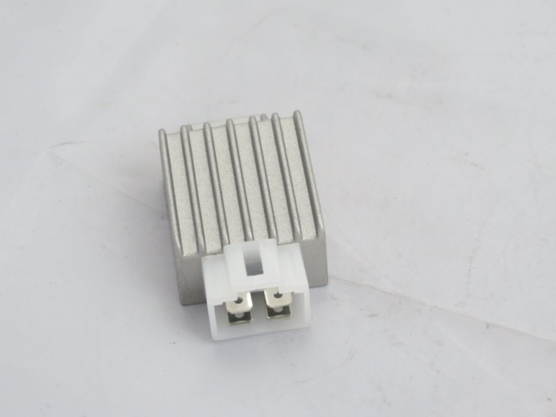 REGULATOR NAPIECIA LONGIJA 2T 50 ZLK2222