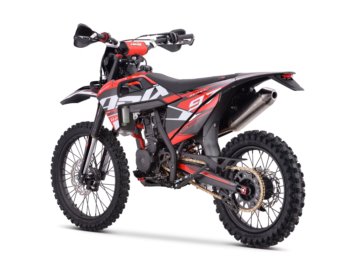 ASIX CROSS XT97 A1 300 21/18 MANU E-ST CZERWONY