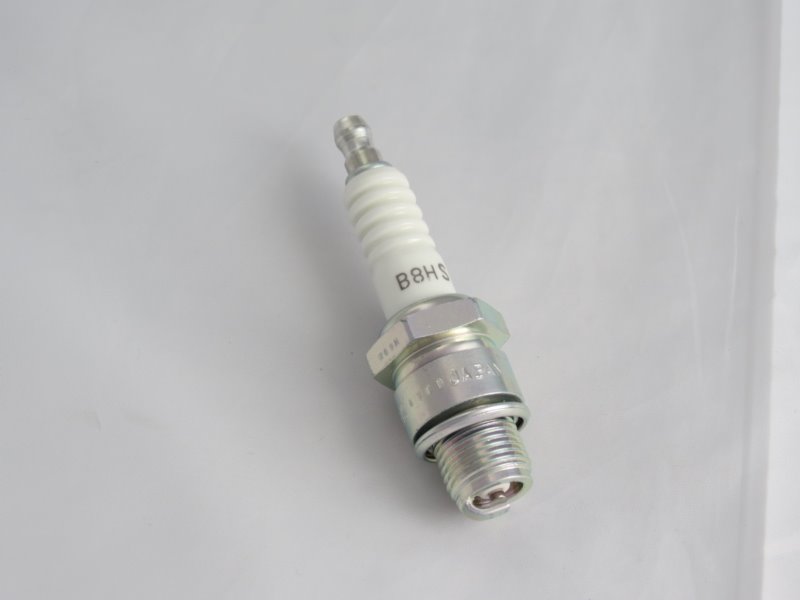 SWIECA NGK B8HS SIMSON MZ WSK