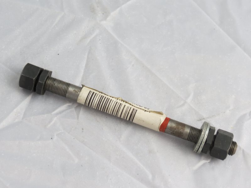 OS PRZEDNIA KOLA KOMAR NA KONUSY ROY08498