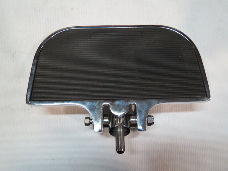 PODNOZEK KIEROWCY 549-02301-3 PODLOGA CZOPER