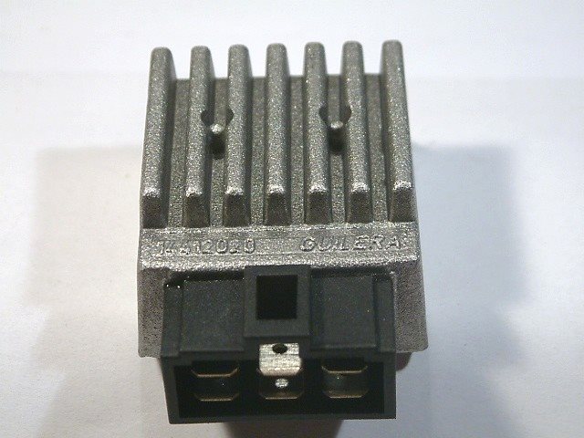 REGULATOR NAPIECIA DERBI SENDA DRD 898891