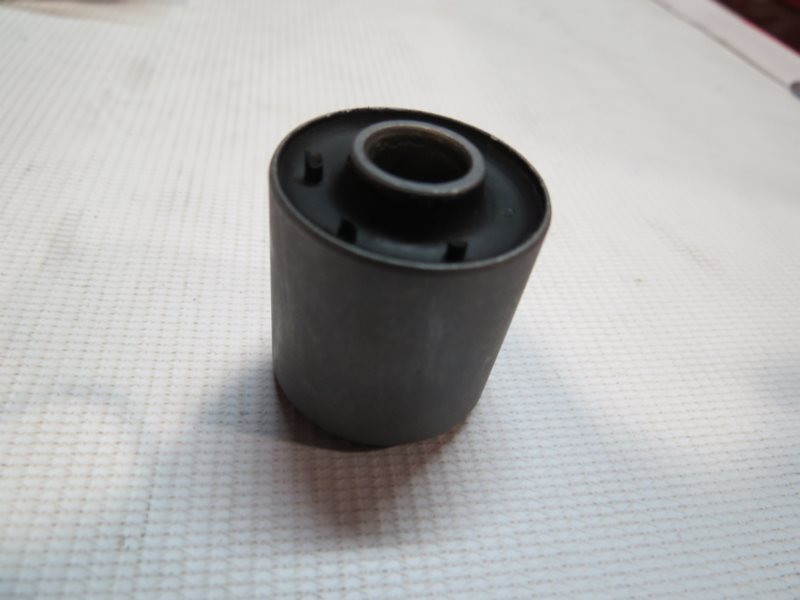 TULEJKA  ZAWIESZENIA SILNIKA 30/10/30 ZB5003