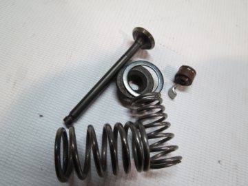 ZAWOR WYDECHU 4T KPL 39015