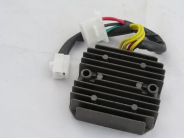 REGULATOR NAPIECIA 8 PRZEWODOW AW0070