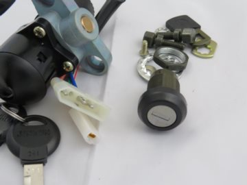 STACYJKA DERBI SENDA 4 PRZEWODY AI22701