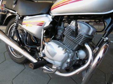 MOTOCYKL HONDA CM TWIN 185 T